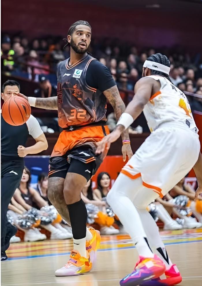 乐鱼体育-一场比赛两个半拉子工程,山东高速验货无果,新援难解邱彪两难题