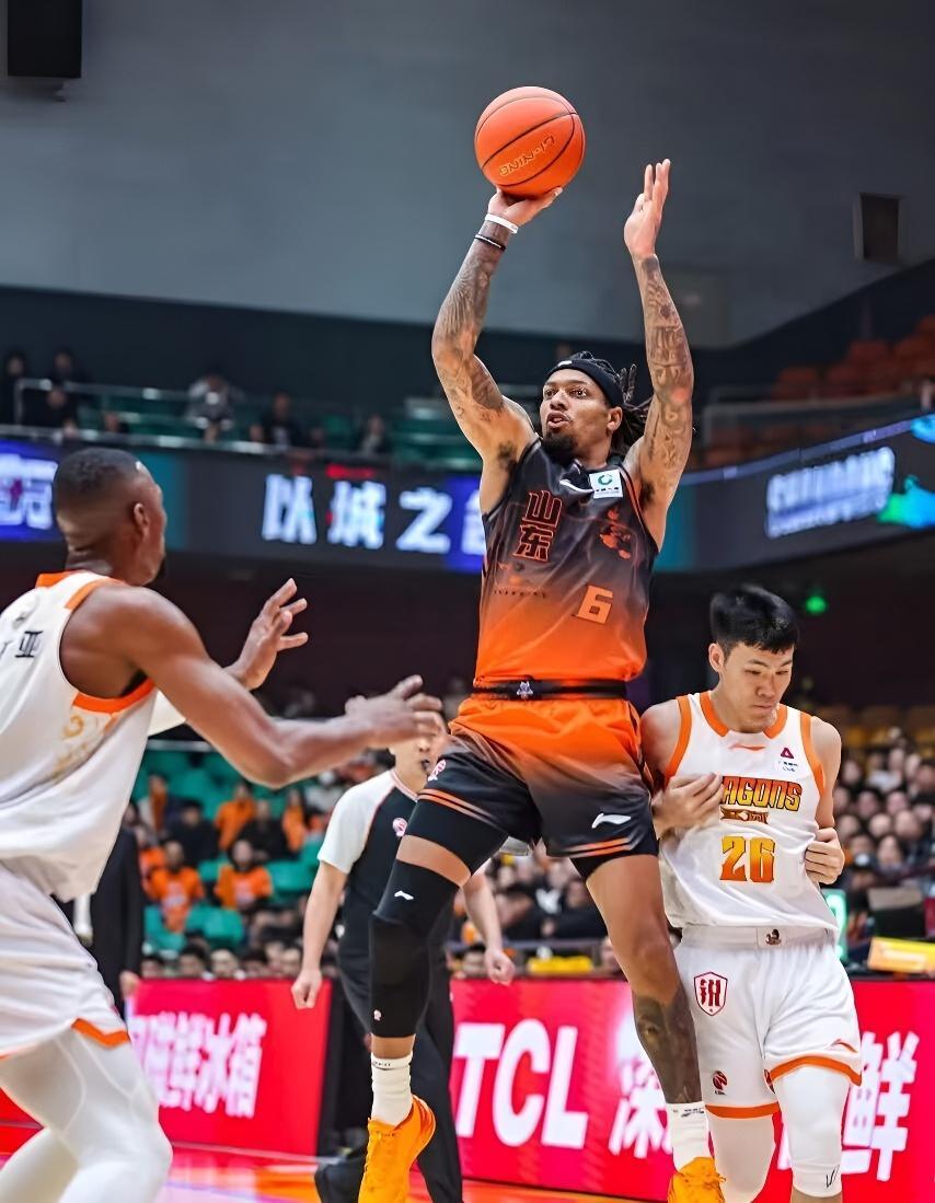 乐鱼体育-一场比赛两个半拉子工程,山东高速验货无果,新援难解邱彪两难题