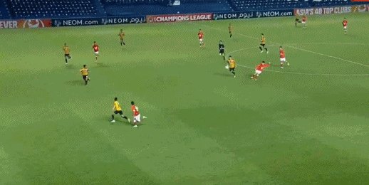 1625845680089036935.gif 乐鱼体育官方网站-【亚冠】宁浩旭造对手乌龙 广州队1比5泰港6战全败